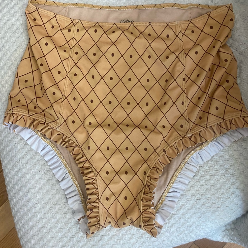 Kortni Jeane Birthday Pineapple Bottoms